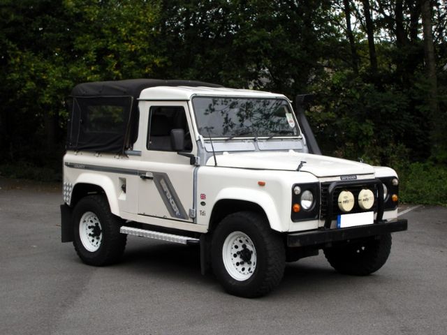 Land Rover Defender 90 24 Tdi